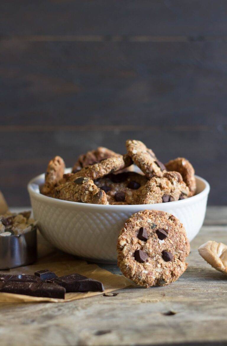 Taça de bolachas de aveia e muesli